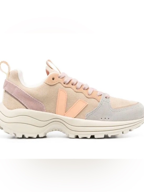 Veja Shoes - Veja Women’s Venturi VC Sneaker size 37